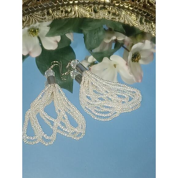 Dazzling Beautiful Dangle Drop Seed Beaded Pierced Earrings Clear Translucent - Picture 6 of 7